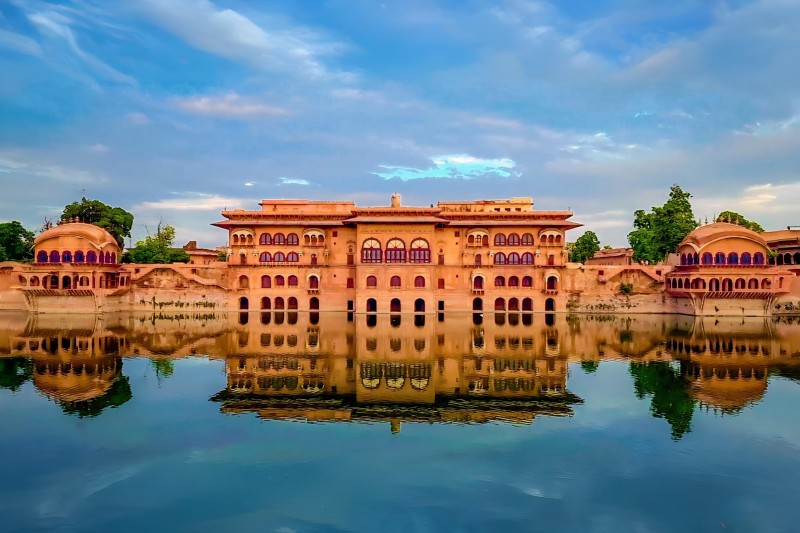 Deeg Palace