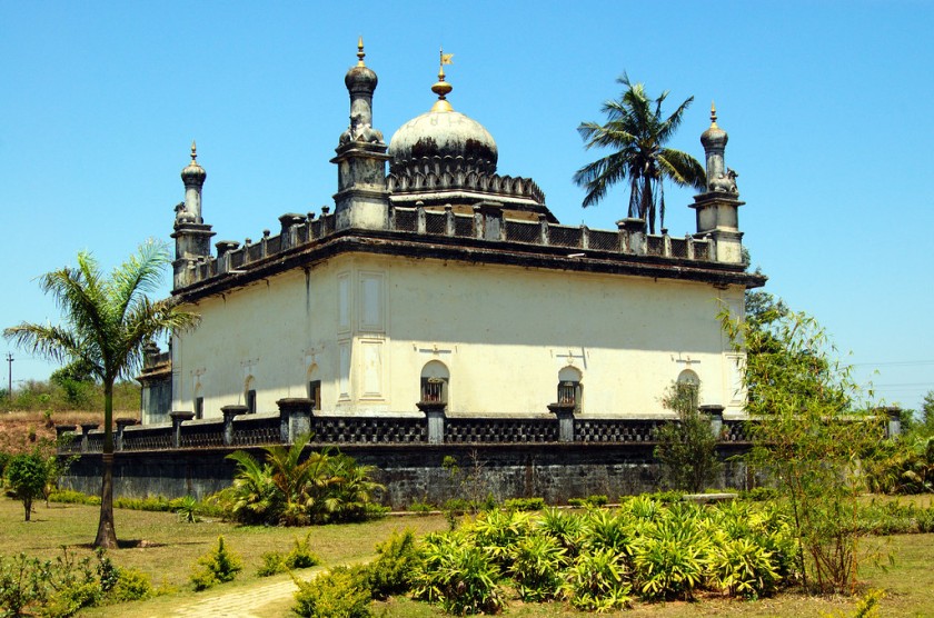 Gaddige or Raja’s Tomb Gaddige or Raja's Tomb