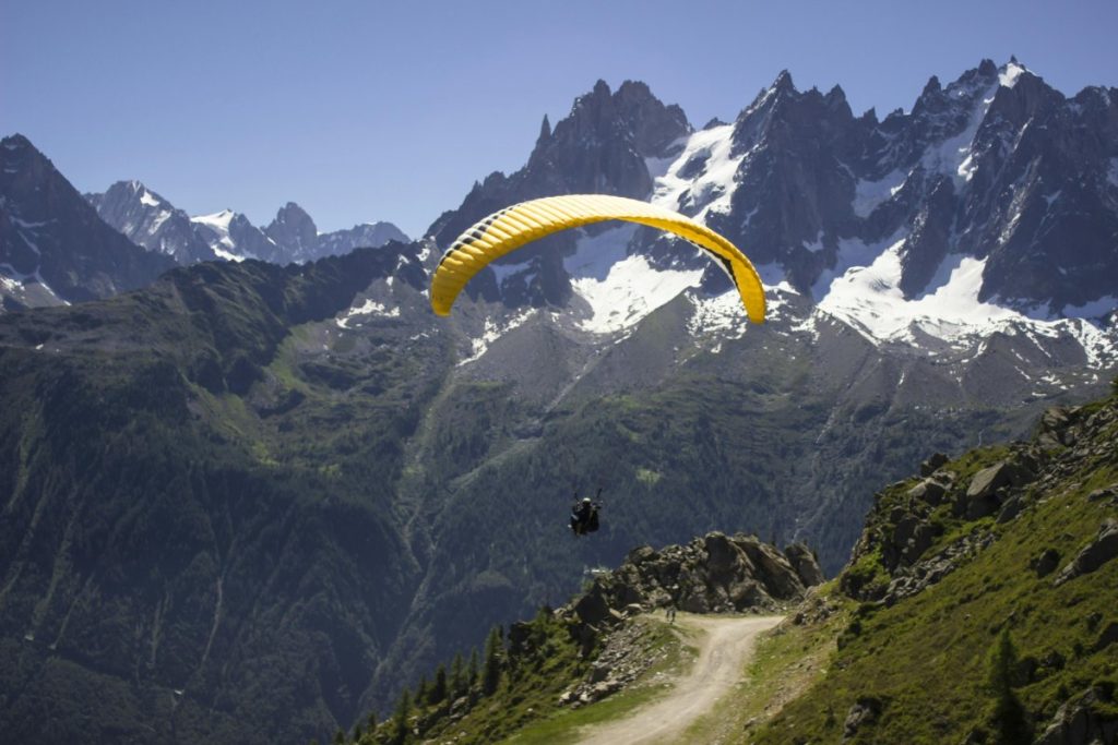 paragliding-tehri-lake paragliding-tehri-lake